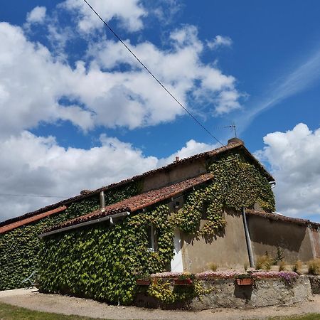 Maison Au Calme Avec Vue Etang Clesse  Dış mekan fotoğraf