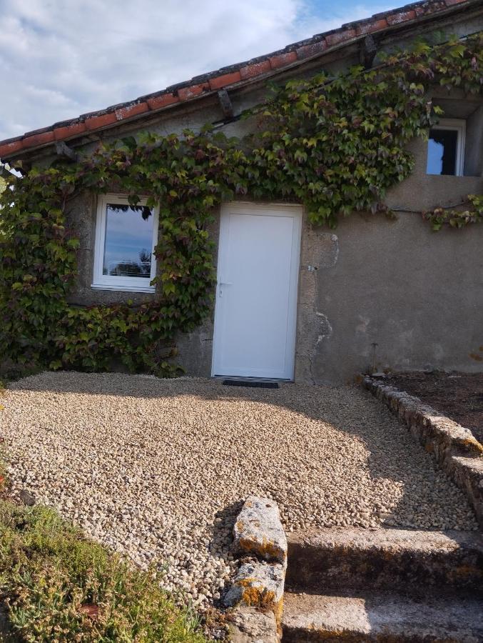 Maison Au Calme Avec Vue Etang Clesse  Dış mekan fotoğraf