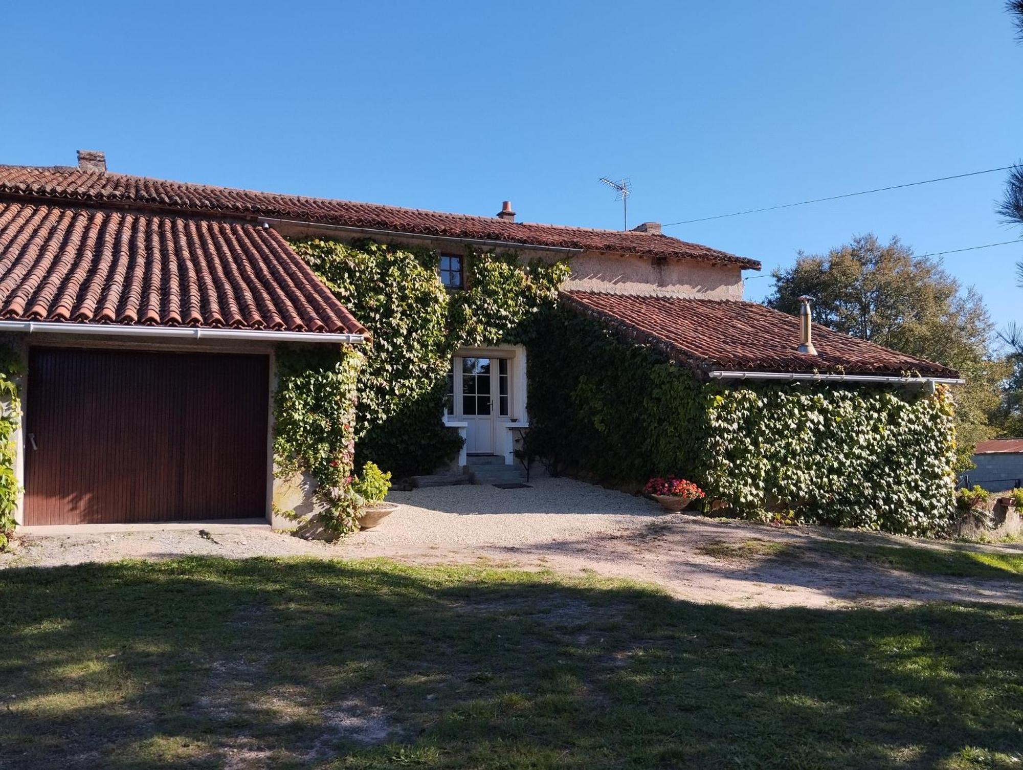 Maison Au Calme Avec Vue Etang Clesse  Dış mekan fotoğraf